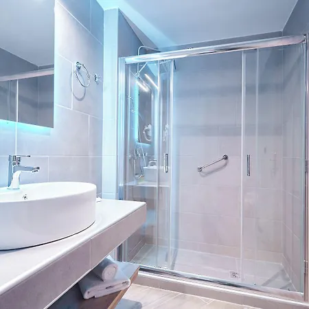 The Mavili Urban 3*