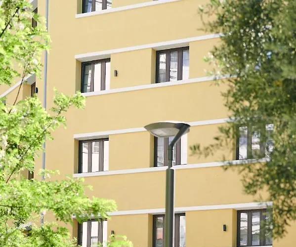 Отель The Mavili Urban 3*