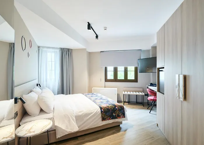 Отель The Mavili Urban